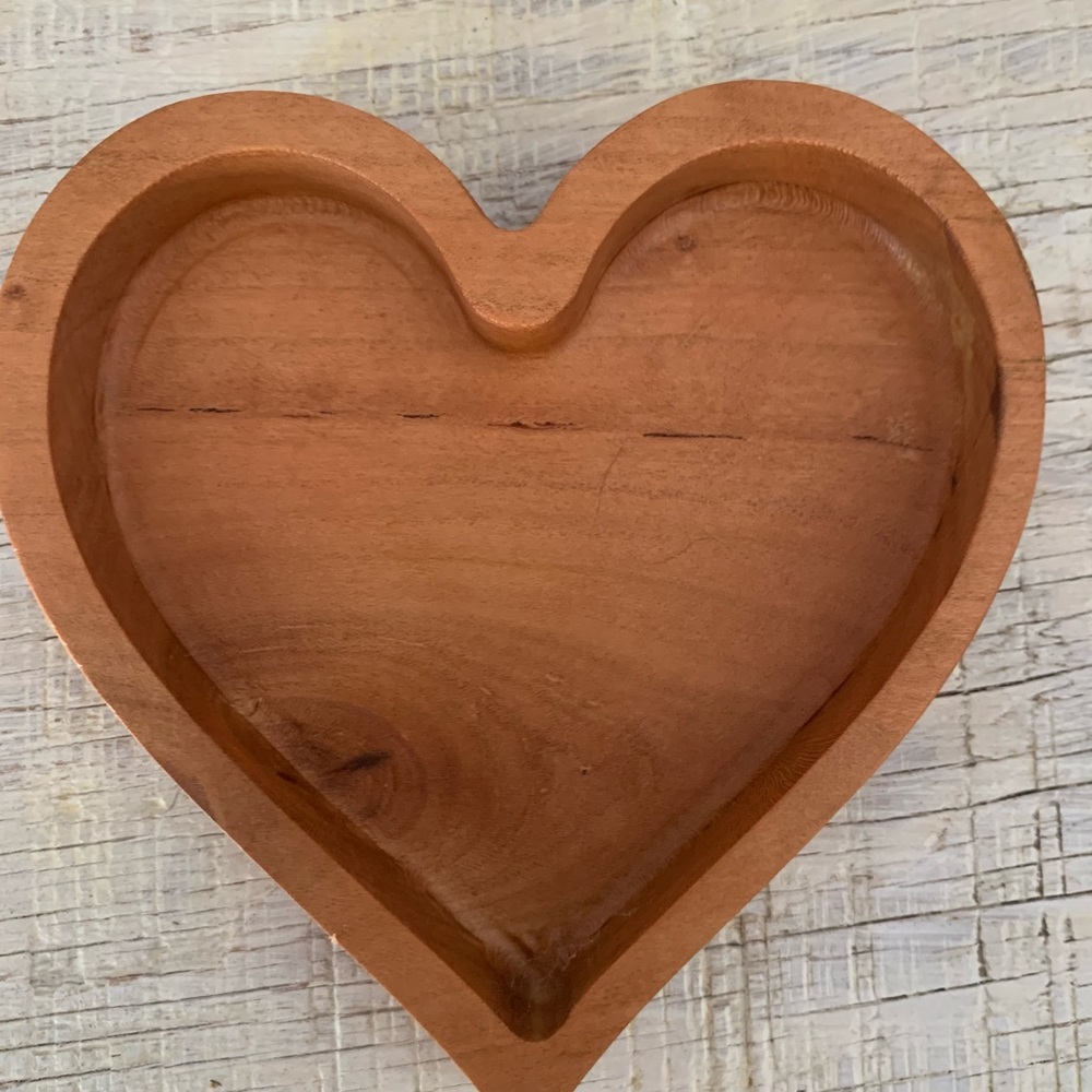 Hand crafted heart shaped jewelry tray - Picture 3 of 3